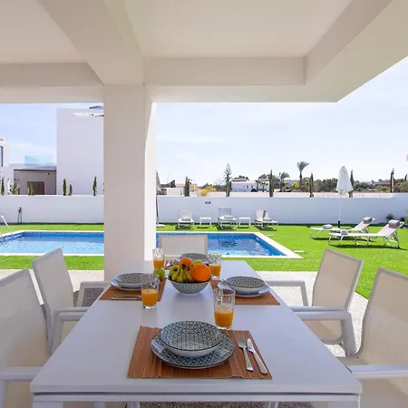 Nelia Panorama * פרוטאראס