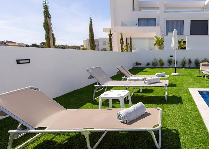 Nelia Panorama Villa *