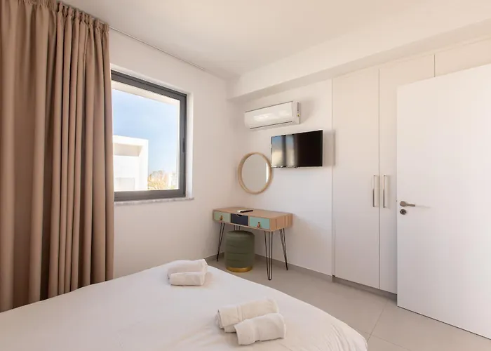 Nelia Panorama Villa *